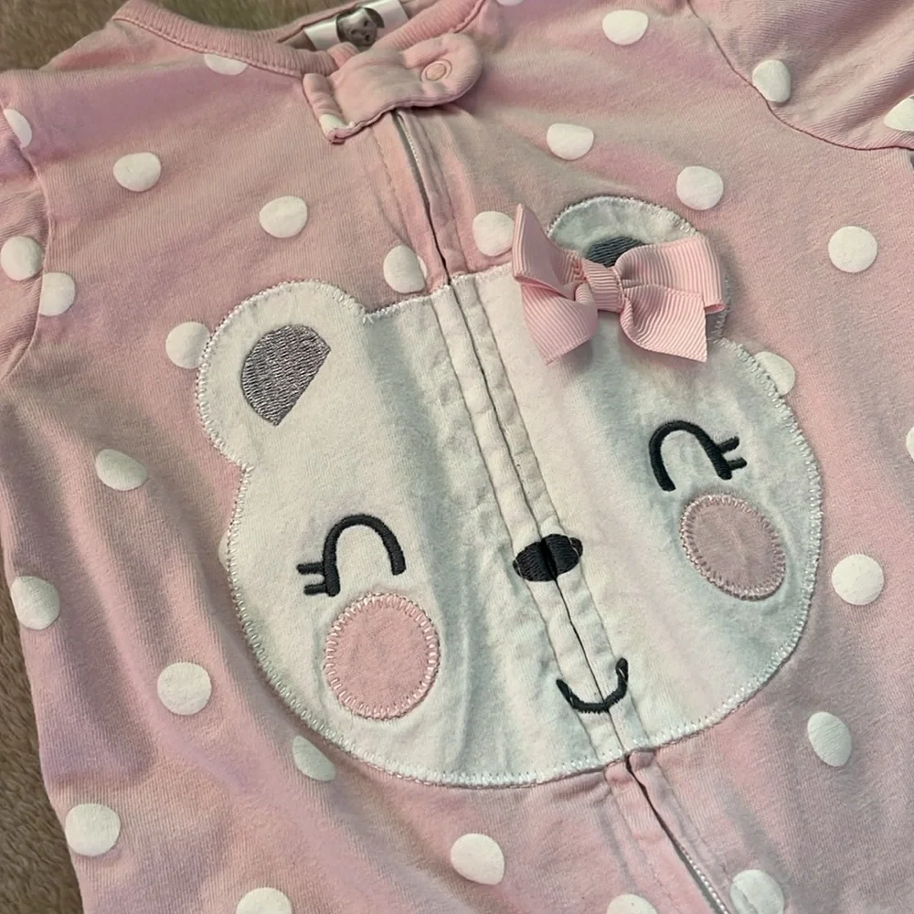 🩷2 for 10$🩷 Gerber Organic Cotton Baby Girl Sleeper, Size 0-3 Months - Picture 2 of 8